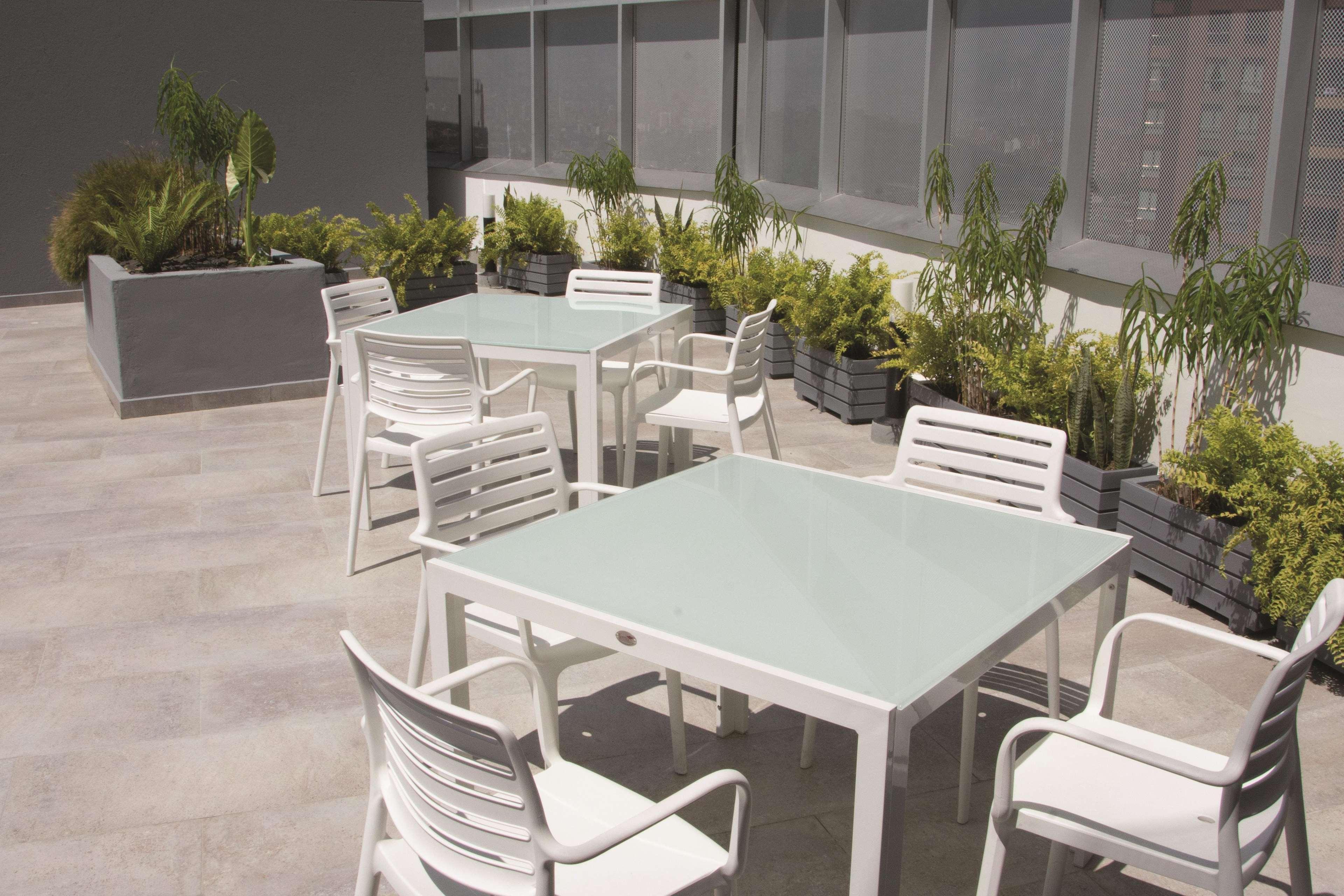 La Quinta By Wyndham Medellin Hotel Exterior photo